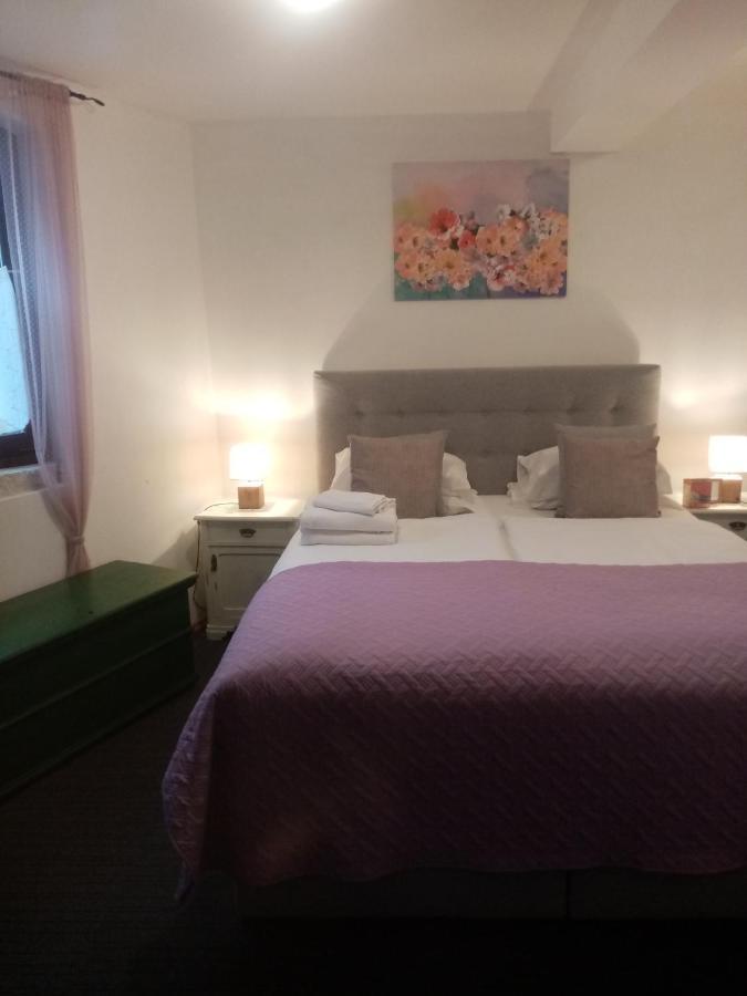 Rooms Serafin Motovun Ngoại thất bức ảnh